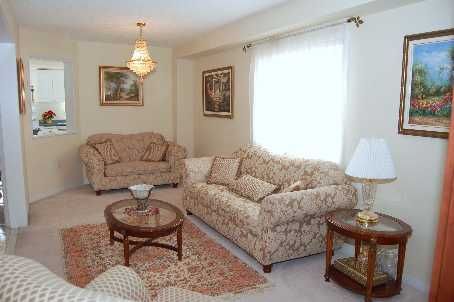 615 Summer Park Cres, Mississauga, L5B4E8 | Image 3