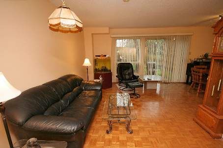 54 Greene Dr, Brampton, L6V2R7 | Image 2