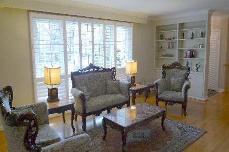 5 Crediton Crt, Toronto, M9B3B9 | Image 3