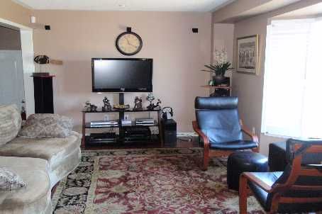 51 Jack Rabbit Cres, Brampton, L6R2E4 | Image 3