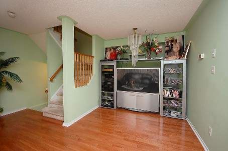 9 Ridgefield Crt, Brampton, L6P1B5 | Image 3