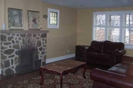 90 Main St S, Brampton, L6W2C7 | Image 3