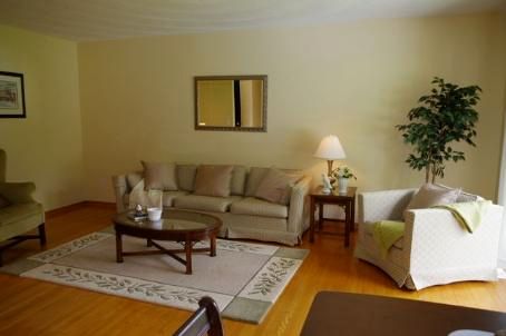 1491 Venta Ave, Mississauga, L4X1C9 | Image 2