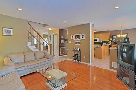 93 Woodvalley Dr, Brampton, L7A2G1 | Image 3