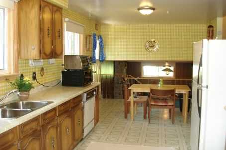 571 Silver Creek Blvd, Mississauga, L5A2B6 | Image 2