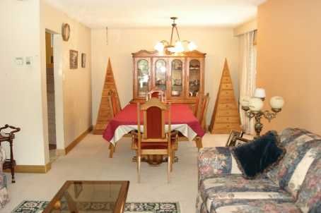 571 Silver Creek Blvd, Mississauga, L5A2B6 | Image 3