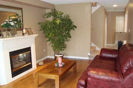 7 Colleyville St, Brampton, L7A1H3 | Image 3