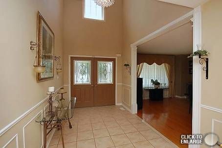 93 Woodvalley Dr, Brampton, L7A2G1 | Image 2