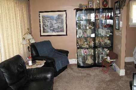 35 Enfield Ave S, Toronto, M8W1T6 | Image 2