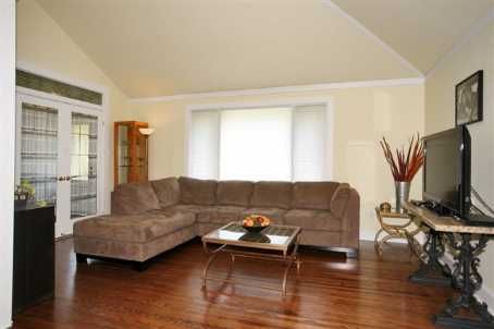 1480 Kenmuir Ave, Mississauga, L5G4B5 | Image 2