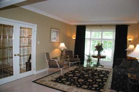 2923 Hammond Rd, Mississauga, L5K2M2 | Image 2