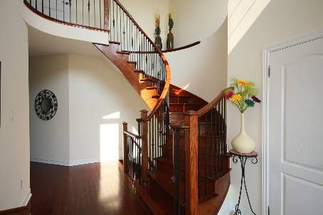 38 Riverglen St, Brampton, L6P3C1 | Image 2