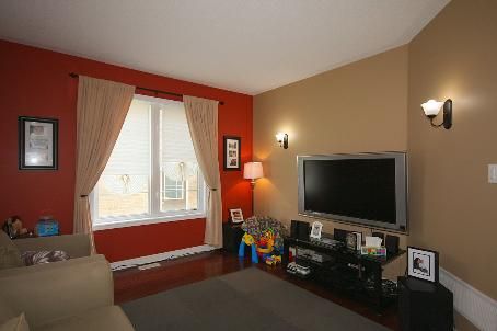 38 Riverglen St, Brampton, L6P3C1 | Image 3