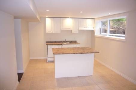 43 Broadview Ave, Mississauga, L5H2S8 | Image 3