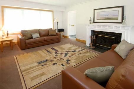 190 Maplewood Rd, Mississauga, L5G2M6 | Image 2