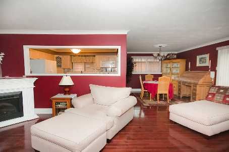 37 Carlyle Cres, Brampton, L6W2Y9 | Image 3