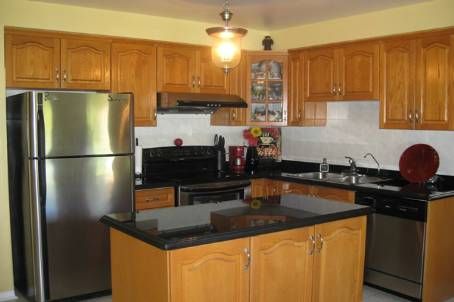 85 Professor's Lake Pkwy, Brampton, L6S4T4 | Image 2