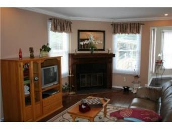 3099 Hickling Crt, Mississauga, L5N4X9 | Image 3