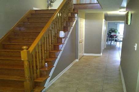 110 Jordan Dr, Orangeville, L9W4W7 | Image 2