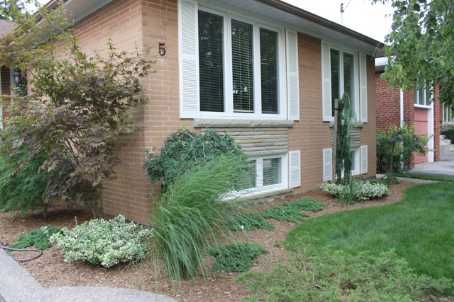 5 Storey Cres, Toronto, M9B3C7 | Image 2