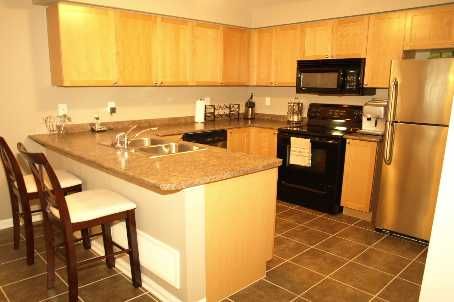 915 Deverell Pl, Milton, L9T0M3 | Image 2