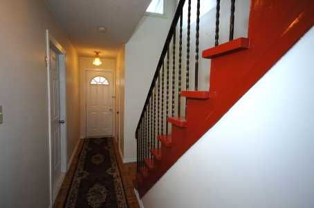 10 Collins Cres, Brampton, L6V3M9 | Image 2