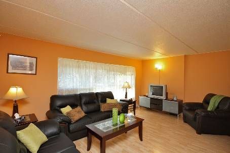 154 - 180 Mississauga Valley Blvd, Mississauga, L5A3M2 | Image 2