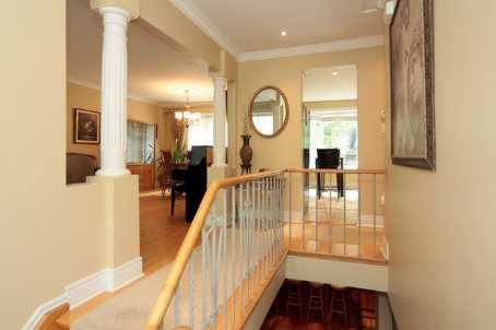 1588 Truscott Dr, Mississauga, L5J1Z4 | Image 2