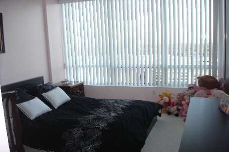 1704 - 26 Hanover Rd, Brampton, L6S4T2 | Image 3