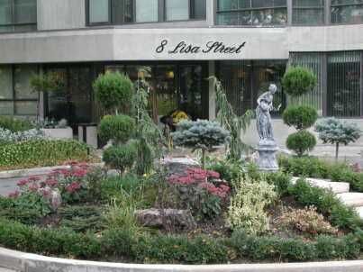 1102 - 8 Lisa St, Brampton, L6T4S6 | Image 2