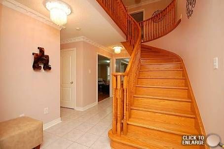 100 Fiddleneck Cres, Brampton, L6R2E2 | Image 3