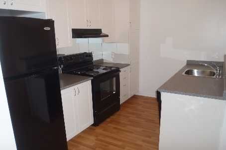 92 - 60 Fairwood Circ, Brampton, L6R0Y6 | Image 2