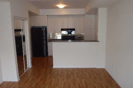 92 - 60 Fairwood Circ, Brampton, L6R0Y6 | Image 3