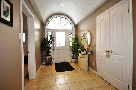 48 Rayburn Meadows Rd, East Garafraxa, L9W2Y9 | Image 2