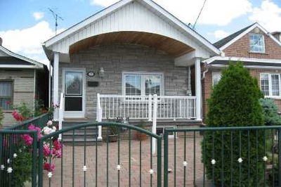 Detached House sold at 37 Avon Avenue, Toronto, Rockcliffe-Smythe, M6N3W8 - MLS: W2028939