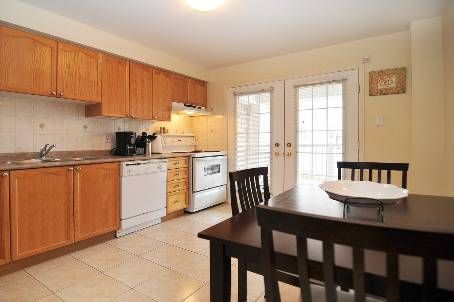 181 - 601 Shoreline Dr, Mississauga, L5B4K2 | Image 2