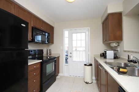 36 Finney Terr, Milton, L9T7B2 | Image 2