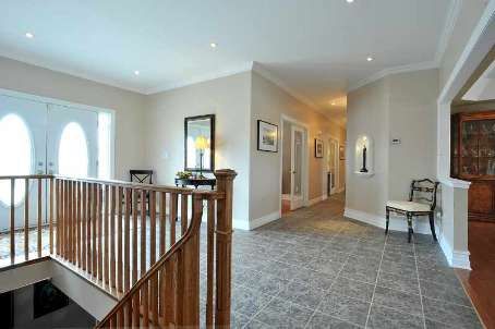 8 Castlewood Crt, Caledon, L7K0C1 | Image 2