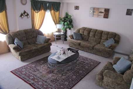 27 Frost King Lane, Toronto, M9W0A5 | Image 3