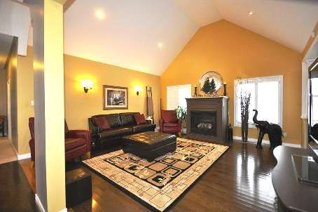 48 Rayburn Meadows Rd, East Garafraxa, L9W2Y9 | Image 3