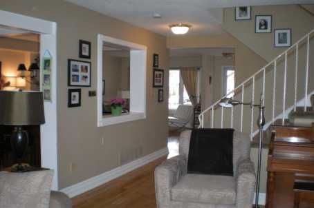 4143 Sunflower Dr, Mississauga, L5L2L4 | Image 2