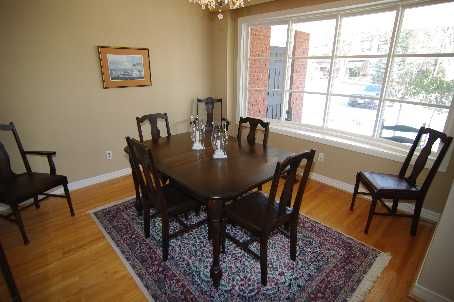 150 Wolfdale Ave, Oakville, L6L4S1 | Image 3