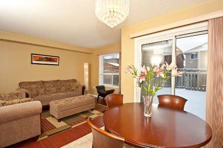 18 Prairie Rose Circ, Brampton, L6R1R4 | Image 2