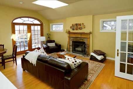 98 Government Rd, Toronto, M8X1W5 | Image 3
