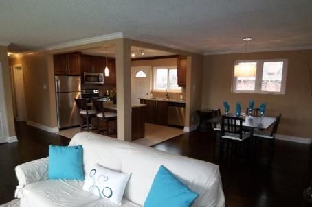 26 Alexandria Cres, Brampton, L6T1Ne | Image 2