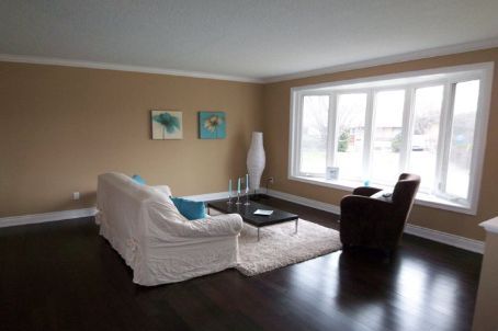 26 Alexandria Cres, Brampton, L6T1Ne | Image 3