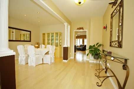 7148 Lowville Hts, Mississauga, L5N8E6 | Image 2