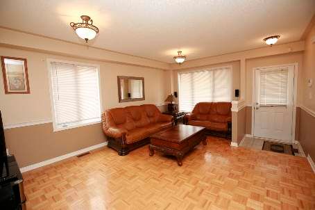 78 Starhill Cres, Brampton, L6R2W1 | Image 3