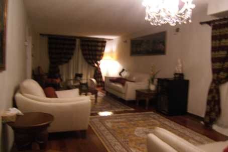 1615 Sir Monty's Dr, Mississauga, L5N4R1 | Image 2