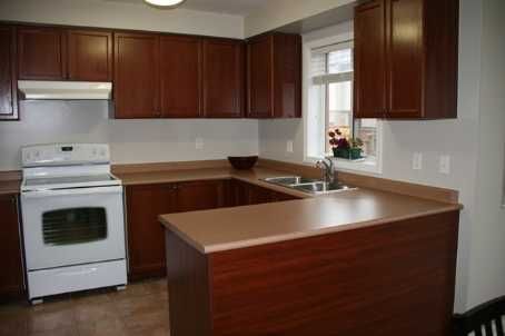 113 Panton Tr, Milton, L6T6K2 | Image 2